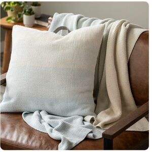 Demdaco Ombré Knit Pillow New In Package